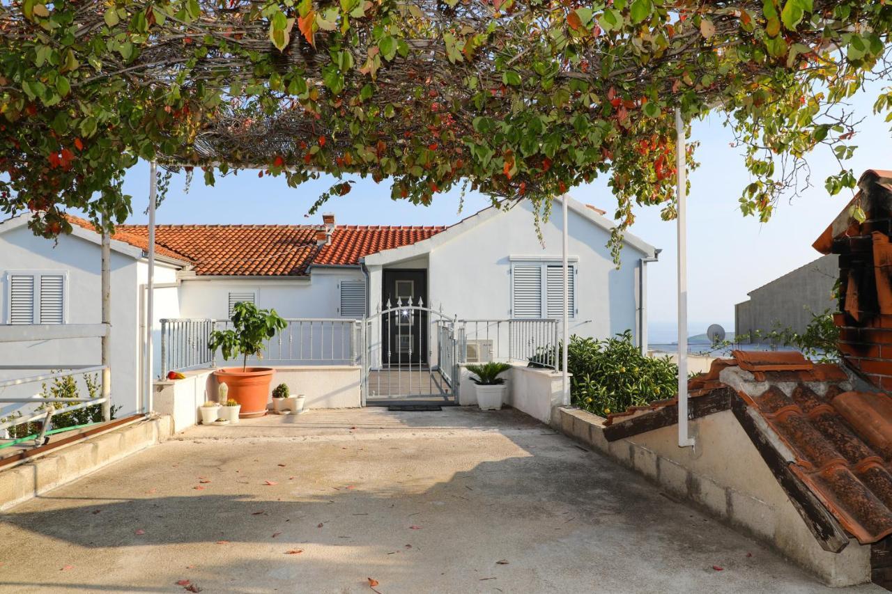 Stella Maris - Penthouse, Hvar Apartment *